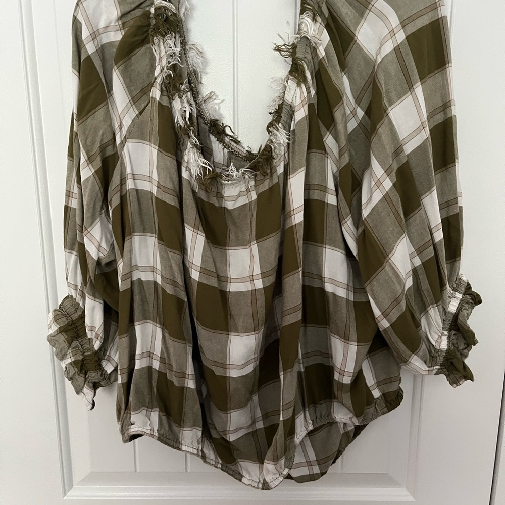 Cato Black and White Ruffled 3/4 Sleeve Blouse
